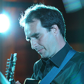 Andrea Menafra | Chitarra Classica / Elettrica / Jazz