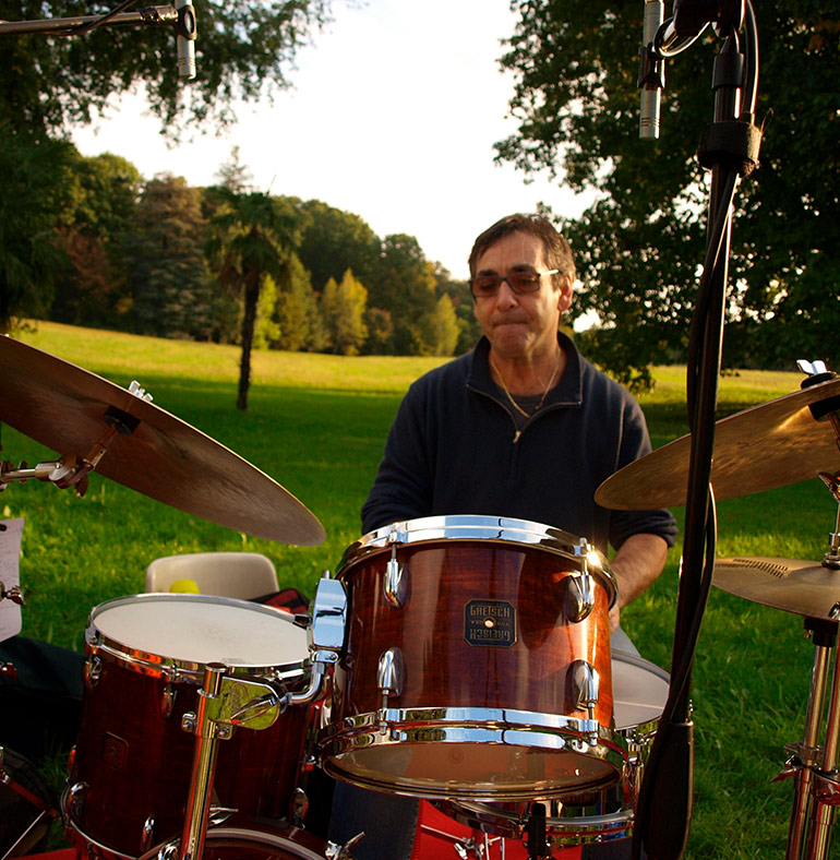 Franco D'Auria alla batteria. Seveso, Parco di Villa Dho, 4.10.2015